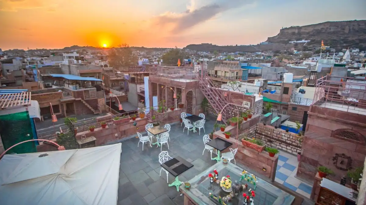 Where to Stay in Jodhpur: Neighborhood Hotel Guides <br> <p style='color: #595959; font-style: italic; font-size: 17px;font-weight: 500;'>Explore the best places to stay in Jodhpur with this neighborhood-wise hotel guide, covering luxury palaces, budget stays, and cultural hotspots for every kind of traveler.</p>